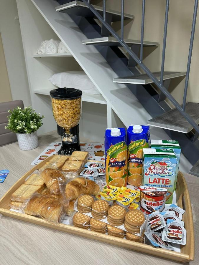 Napoli Centro - La Casa Di Cate Acomodação com café da manhã Exterior foto